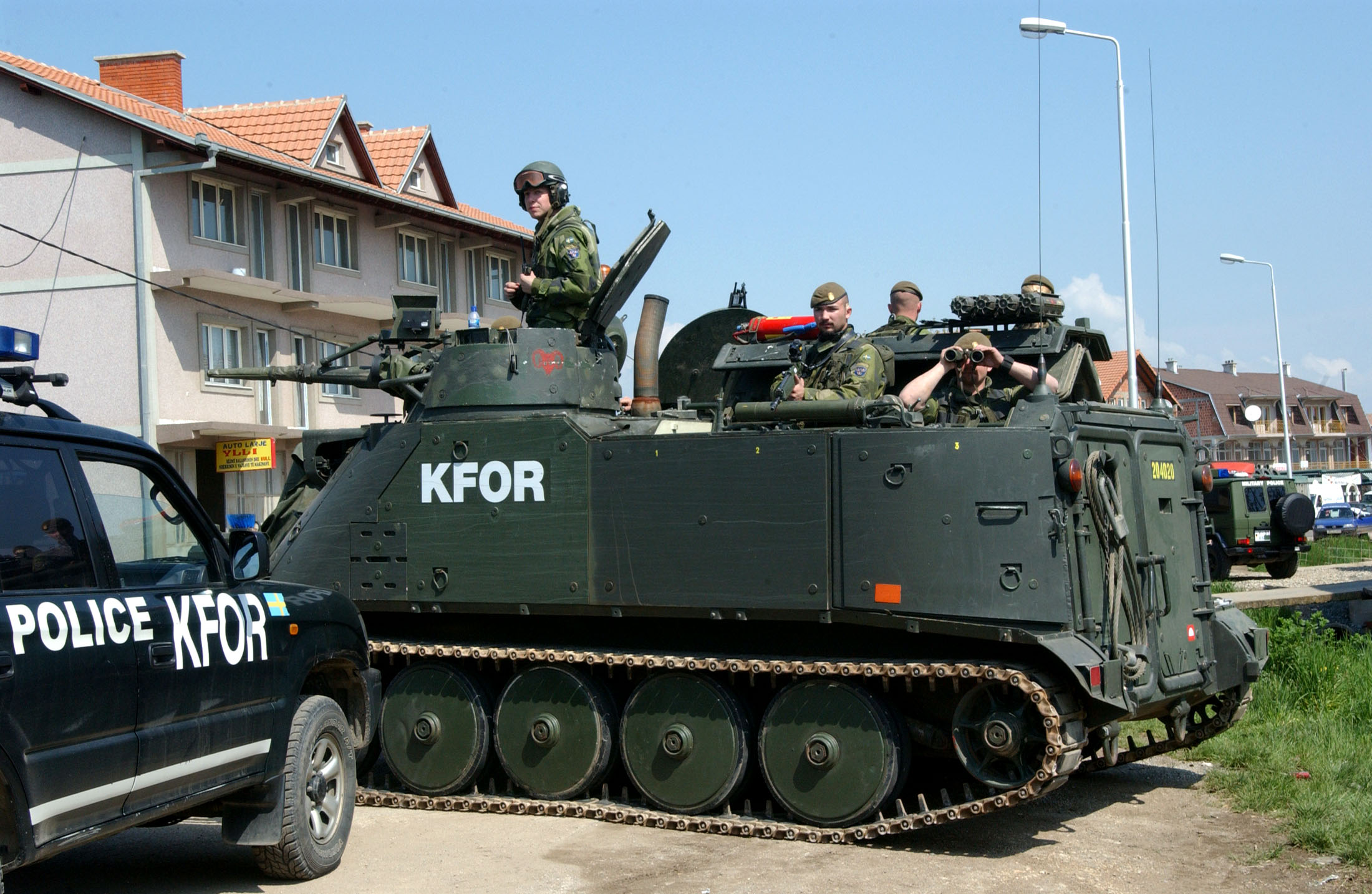 Силы безопасности. KFOR Bundeswehr 1995 Косово. Миротворцы Косово KFOR. KFOR В Югославии. KFOR 1999.