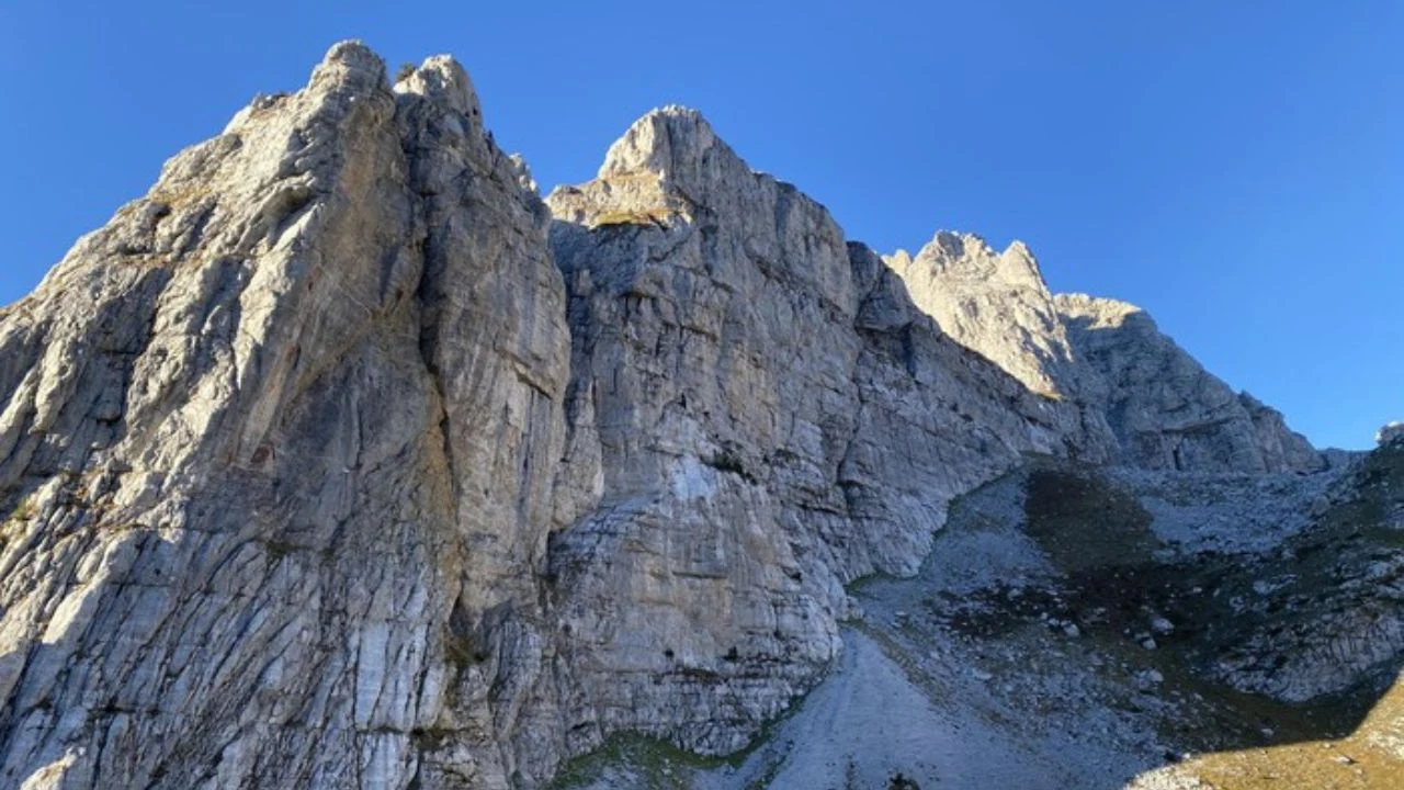 Një alpinist nga Kosova dyshohet se ka vdẹkur në Valbonë